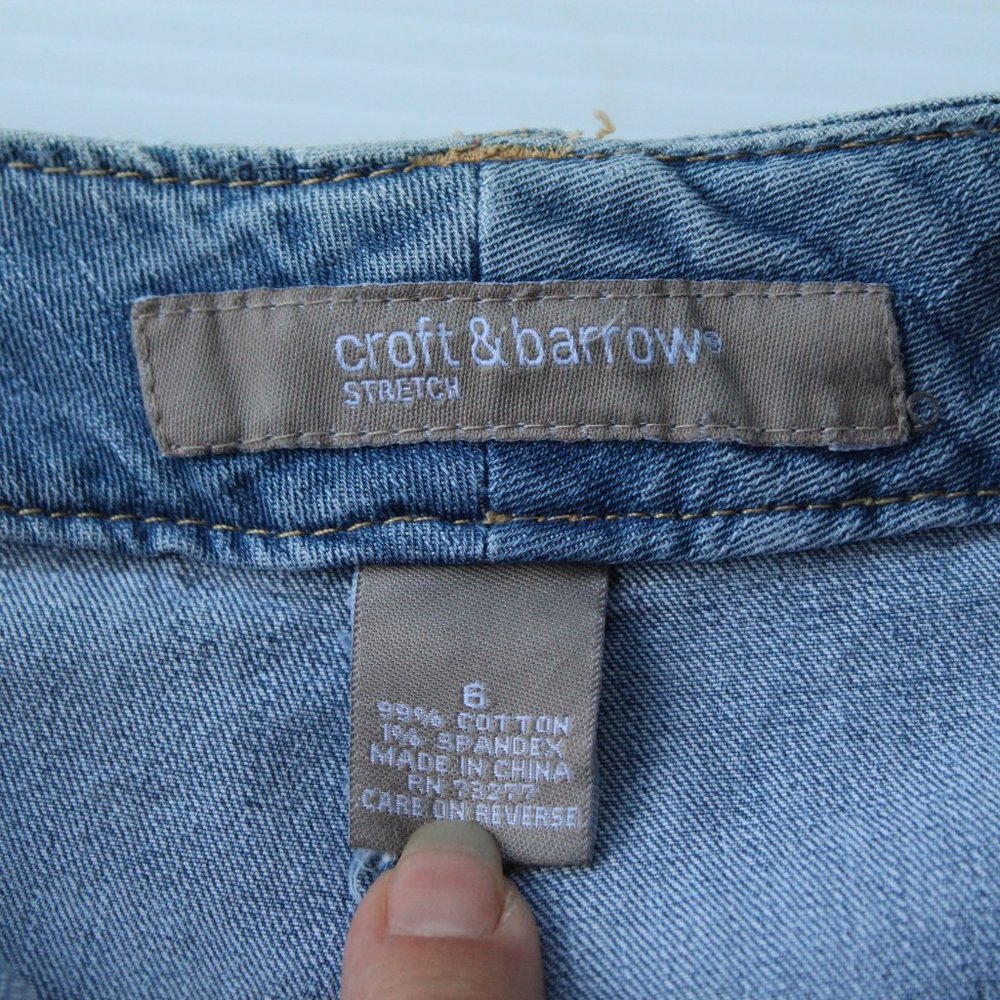 Croftt & Barrow Stretch Jean Skort Size 6 - Picture 3 of 8